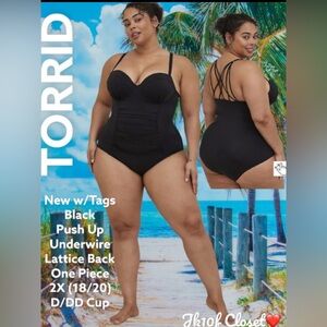 🌺NWT TORRID 2X (18-20) D/DD Cup Black Push Up Underwire Lattice Back Swimsuit